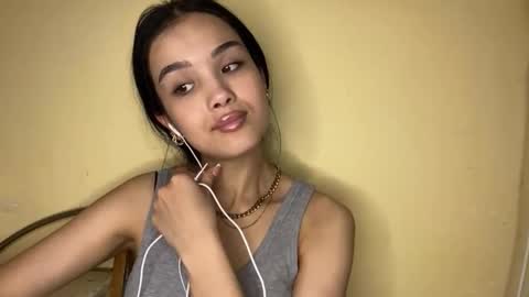 Amina online show from February 4, 6:33 pm