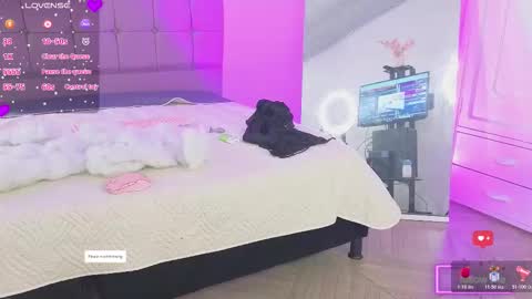 arycooper_ online show from February 26, 12:37 pm