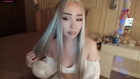 MinAh online show from April 29, 11:46 am