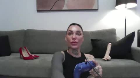 Ashley Faye online show from April 27, 4:37 pm