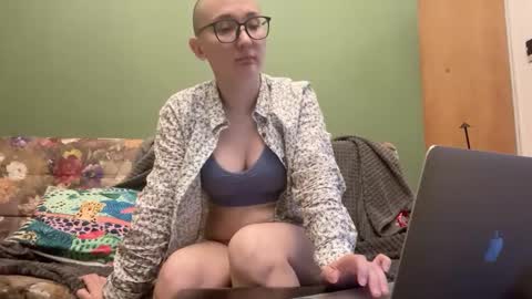 ashlee_777 online show from January 2, 1:51 pm