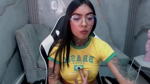 ashley_blum_v online show from September 12, 8:49 pm