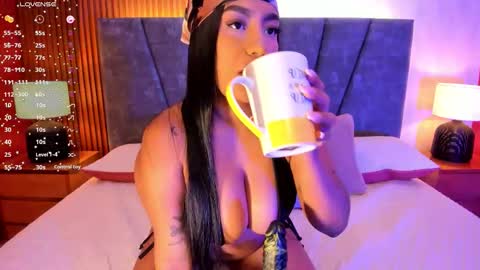 Sara Smith online show from November 28, 7:39 pm