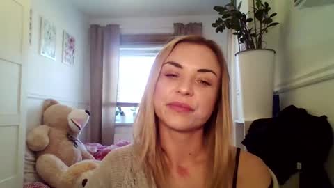 AshleyPerfect online show from December 17, 10:19 am