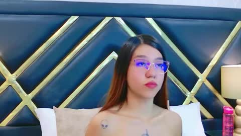 AshleyRoberh online show from April 18, 7:58 pm