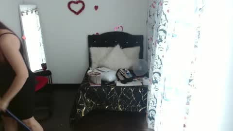 ASHLEY online show from February 25, 3:20 pm