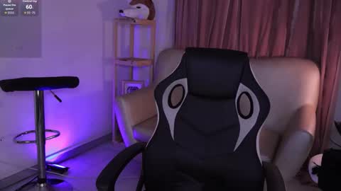 Ashley Lauren online show from November 5, 3:56 am