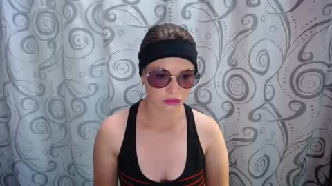 engel online show from April 16, 7:02 pm