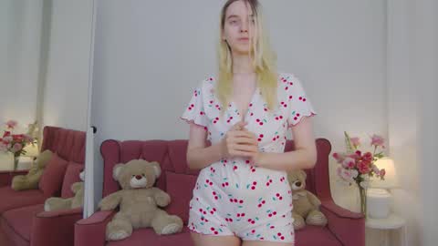 Snapshot of ashly_cherry chatting on October 22, 1:16 pm ashly_cherry online show from October 22, 1:16 pm