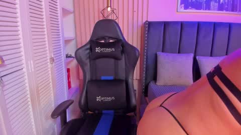 ashlye_miller_ online show from January 14, 4:04 am