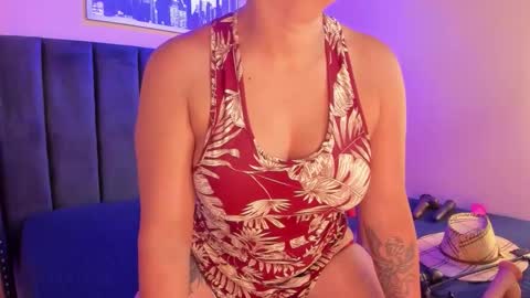 ashlye_miller_ online show from October 16, 4:26 am