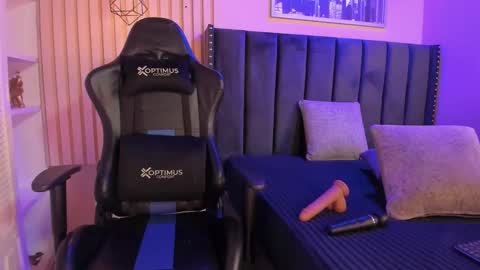 ashlye_miller_ online show from October 15, 4:15 am