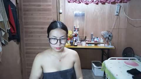 asian_llory online show from September 11, 1:39 am