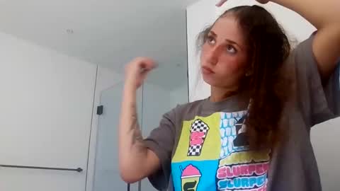 asianicolee online show from May 10, 1:29 am