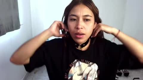 Asiri  online show from May 7, 12:09 pm