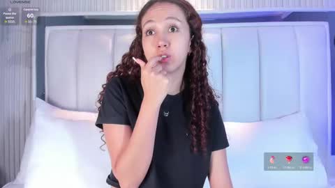 A S L Y   S A N D E R online show from November 22, 5:54 am