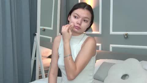 Aster Quinn online show from January 10, 3:28 pm