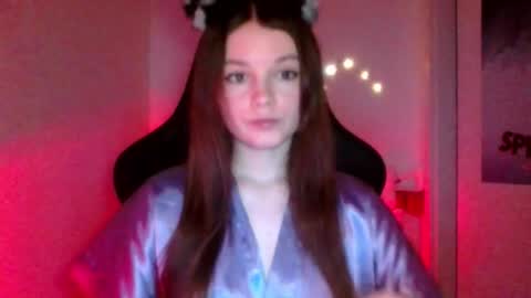 astradream_ online show from November 27, 12:46 am