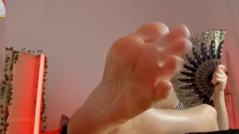 astramonroe online show from July 28, 12:59 pm