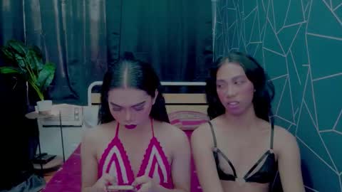 atashakendall online show from December 2, 1:40 am