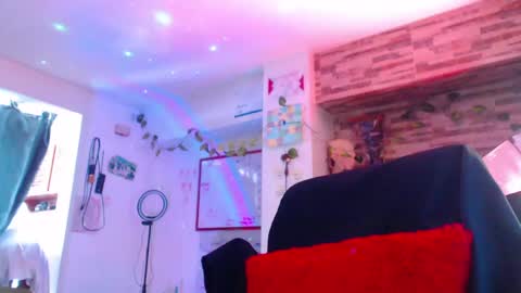 Atenea online show from March 12, 4:35 pm