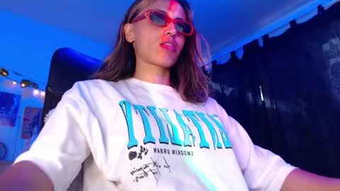 Atenea online show from December 8, 3:13 pm