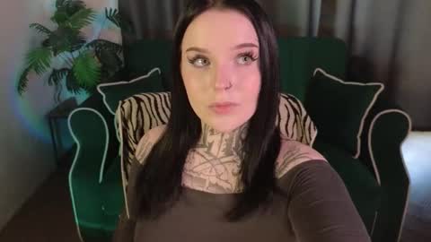 online every day between 10am-23pm online show from February 21, 7:42 am