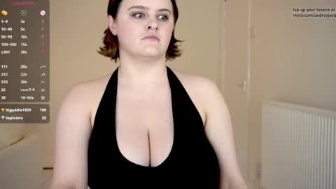 Audrey Jacq online show from October 10, 3:39 pm