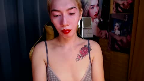 Miss awra online show from February 19, 3:50 am