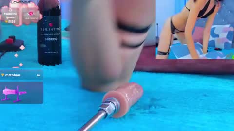 Aura online show from February 18, 7:10 pm