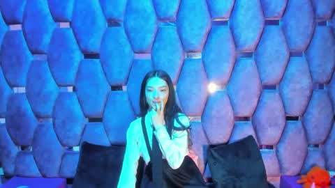 aurora online show from September 30, 2:55 pm