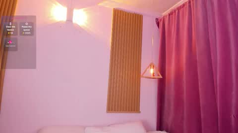 Snapshot of aurora_blis chatting on October 21, 1:59 pm aurora_blis online show from October 21, 1:59 pm