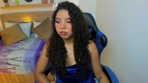 Snapshot of aurora_rodriguez chatting on October 23, 1:17 pm aurora_rodriguez online show from October 23, 1:17 pm