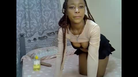 Snapshot of aurorabarbie chatting on October 21, 11:42 pm Aurora online show from October 21, 11:42 pm