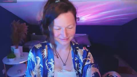 Snapshot of auroraborealis__ chatting on October 16, 7:00 am auroraborealis__ online show from October 16, 7:00 am