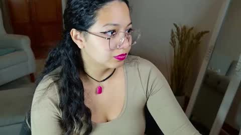 Aurora online show from October 19, 9:50 pm