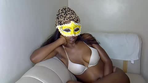 Sparkles online show from January 9, 9:52 pm