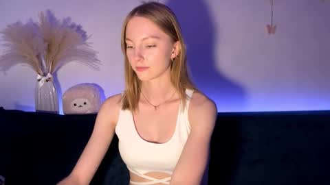 Annie online show from September 24, 3:11 pm