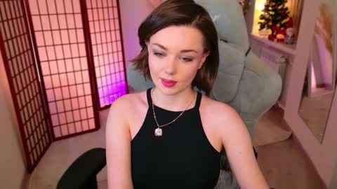 Ava online show from December 4, 2:52 pm