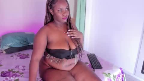 EVA  online show from March 13, 10:33 pm