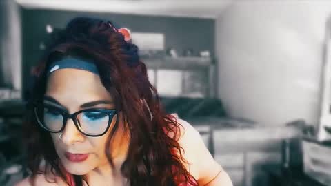 avamae online show from January 16, 2:51 pm