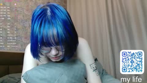 avaobierne online show from March 9, 2:15 am