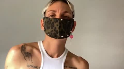 ave mariia online show from August 3, 12:44 pm