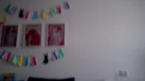 Avery online show from April 11, 3:56 am