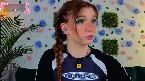 AveryWillow online show from May 29, 1:14 am