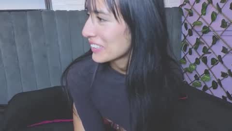 Snapshot of avi_thomsonn chatting on October 6, 8:46 pm avi_thomsonn online show from October 6, 8:46 pm