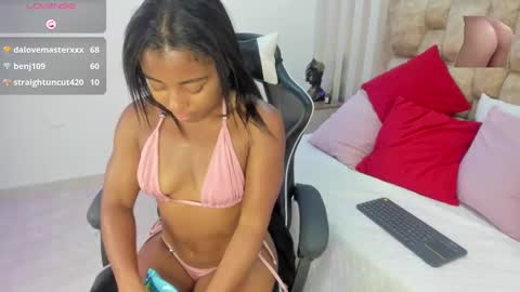 AVIS  online show from March 5, 10:12 pm