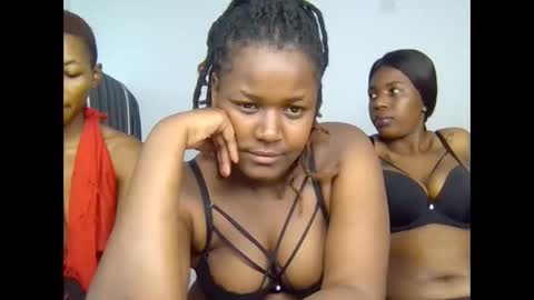 Avril online show from February 7, 8:18 am