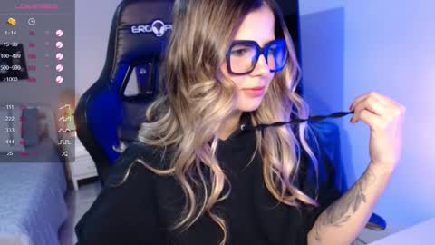 Avrill Morgan online show from February 18, 9:03 pm