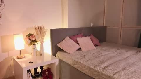 Avril online show from April 17, 9:39 pm